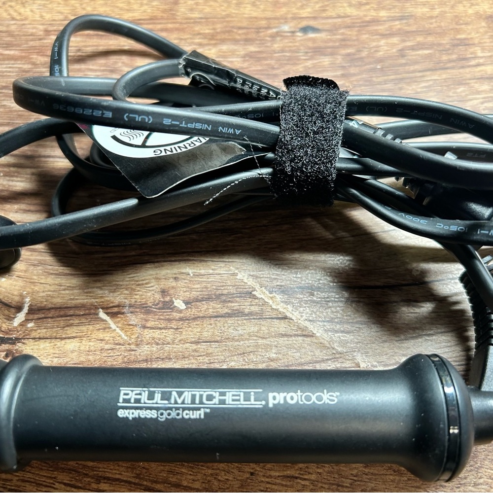 Paul Mitchell Pro Tools Black Curling Iron big barrel